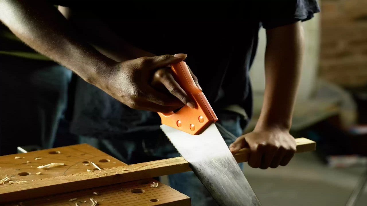 A Complete Guide to Choosing and Managing Hand Tools Suppliers